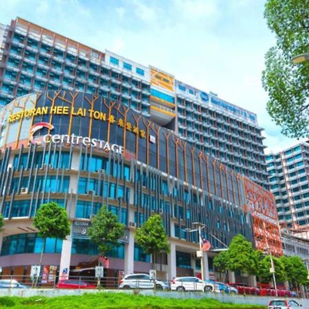 Hotel Centrestage Petaling Jaya By Perfect Host Exteriér fotografie The hotel in 2015