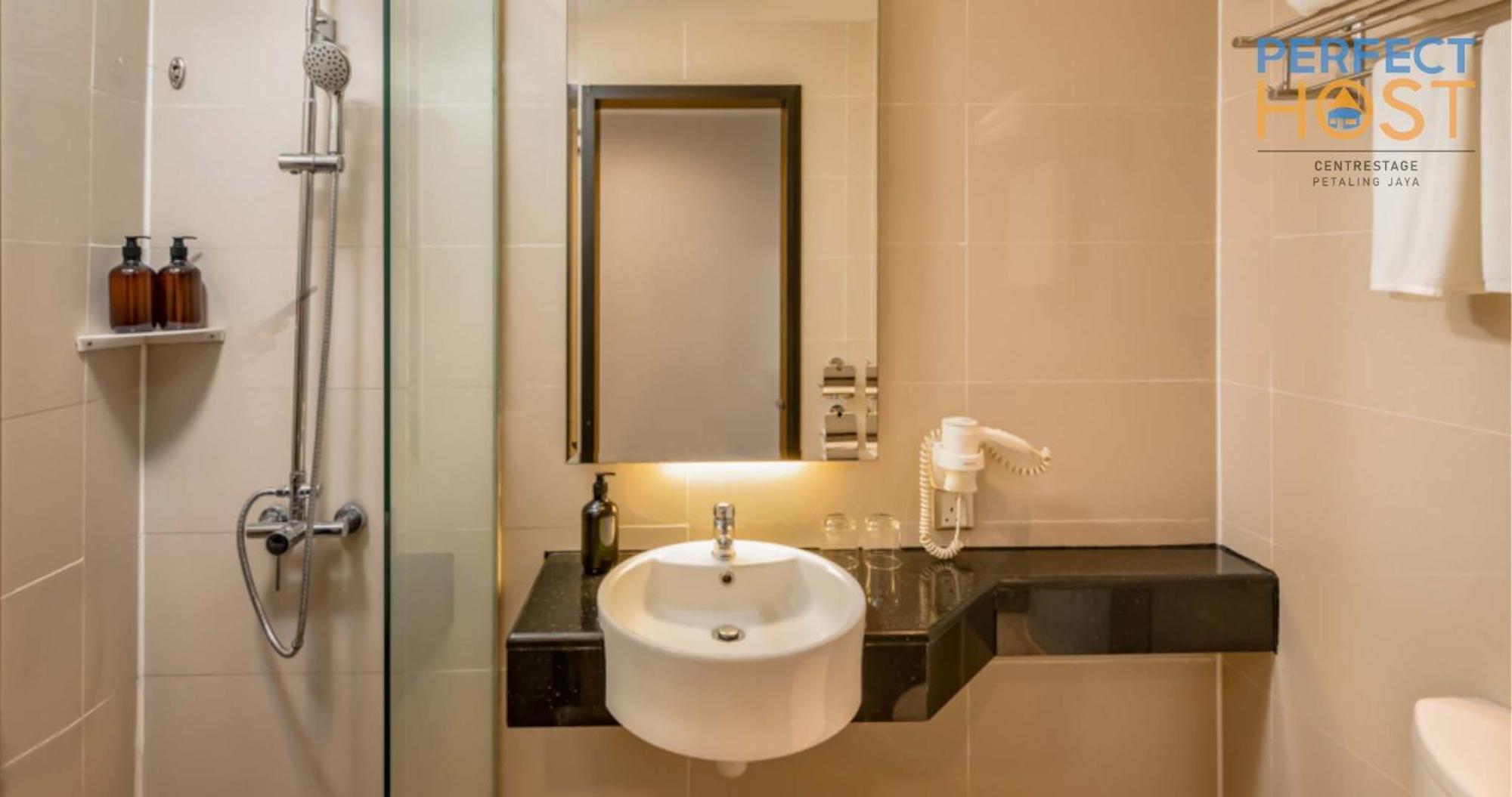 Hotel Centrestage Petaling Jaya By Perfect Host Exteriér fotografie Bathroom