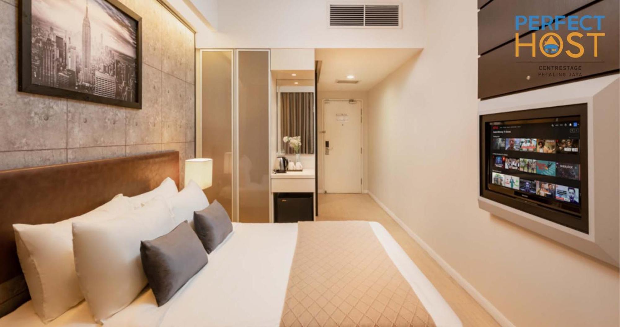 Hotel Centrestage Petaling Jaya By Perfect Host Exteriér fotografie A room at the hotel