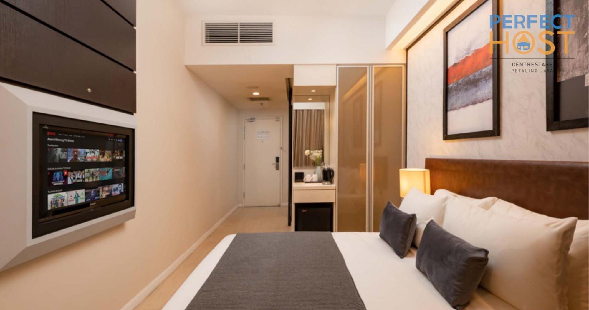 Hotel Centrestage Petaling Jaya By Perfect Host Exteriér fotografie A room at the hotel